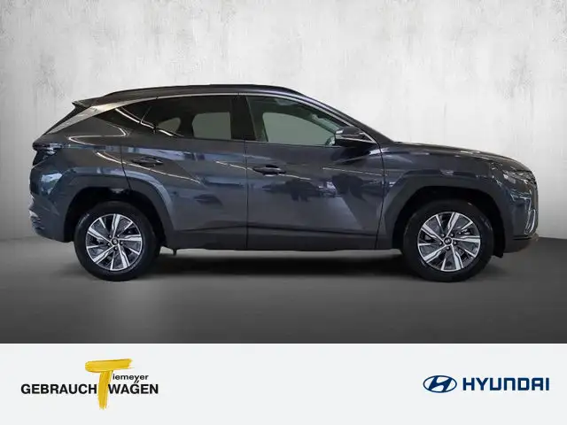 Hyundai Tucson view 4