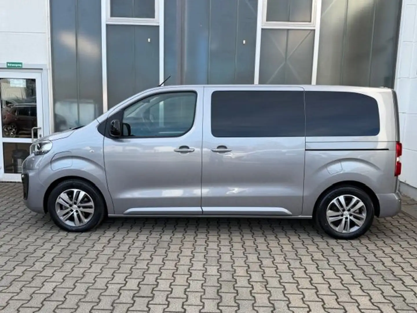 Peugeot Traveller e-Traveller L2 (75kWh) Allure Argintiu - 2