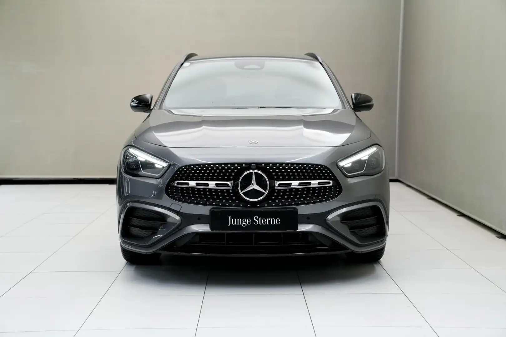 Mercedes-Benz GLA 200 d 4MATIC Österreich-Edition W-Paket Navi Grau - 2
