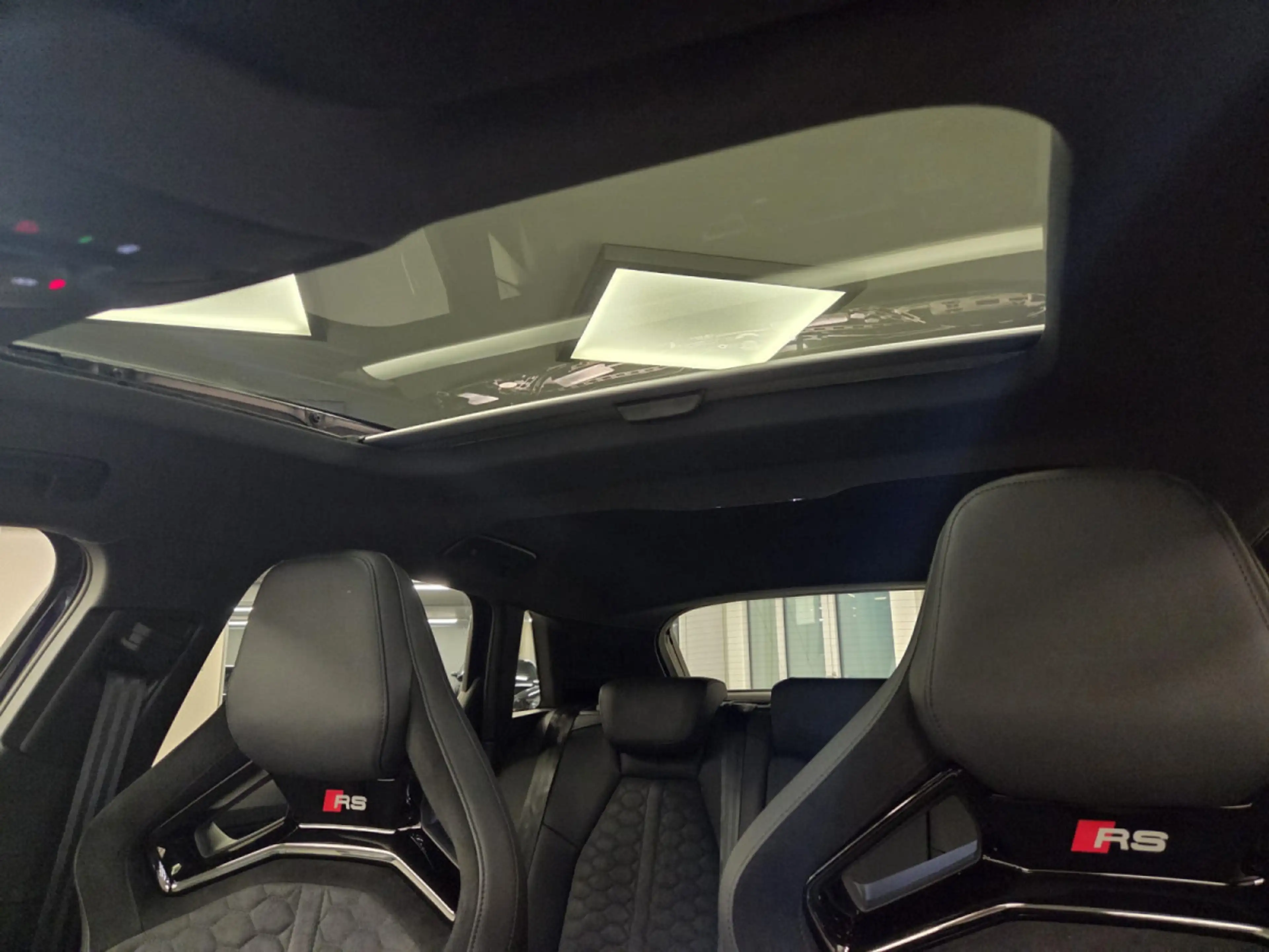 Audi RS3 Sportback 2.5 TFSI quattro 400 CH / 294 kW S troni — photo 5