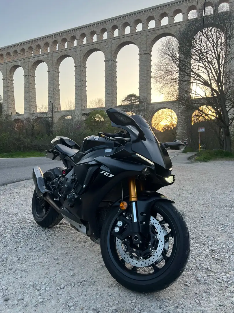Yamaha YZF 1000 - 1