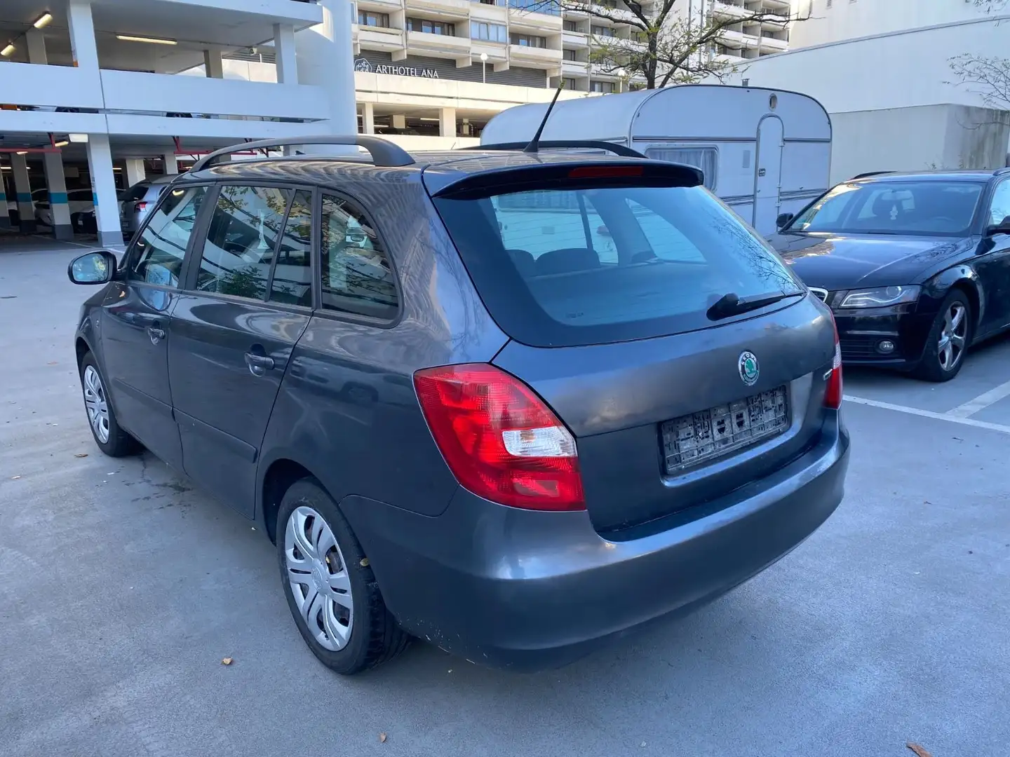 Skoda Fabia 1.2l TSI Combi Euro 5 Klima 01708044052 Grau - 2