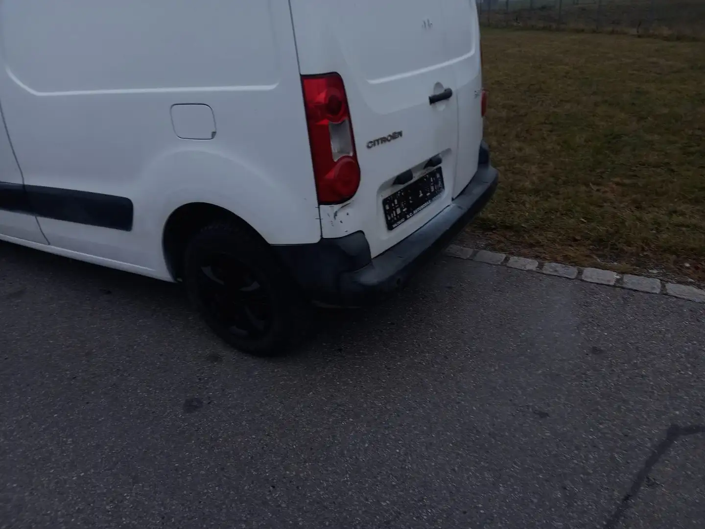 Citroen Berlingo Niveau B L1 EURO5 * KLIMA* Weiß - 2