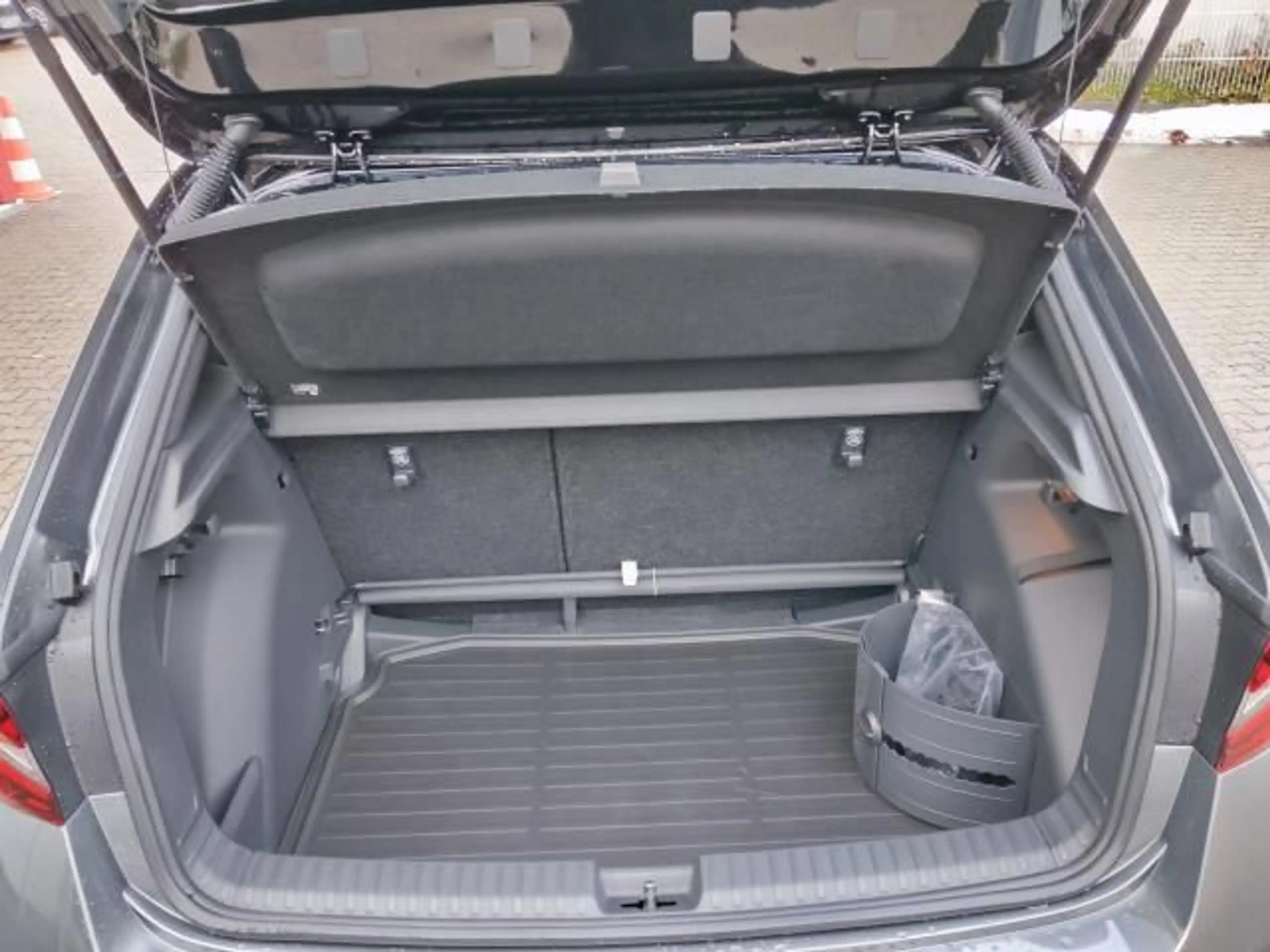 Skoda Fabia FABIA MONTE CARLO 1.0 TSI 5 J. GAR.* SMARTLINK — photo 3