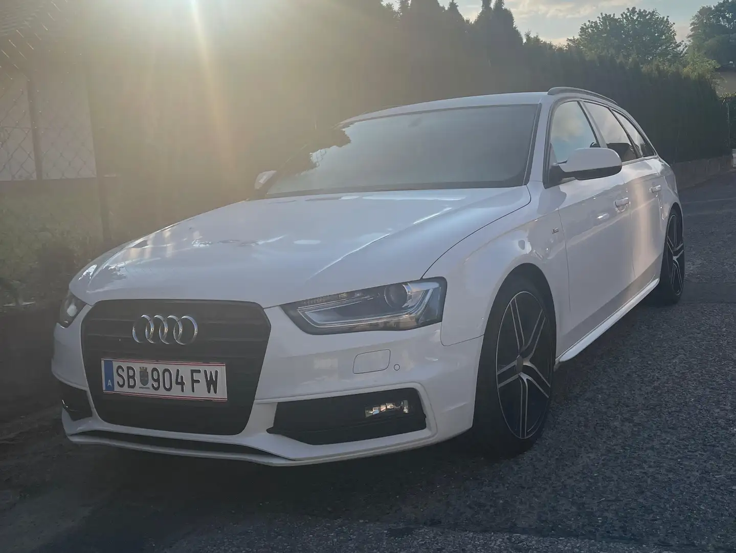 Audi A4 A4 Avant 2,0 TDI quattro Sport DPF Sport Weiß - 1