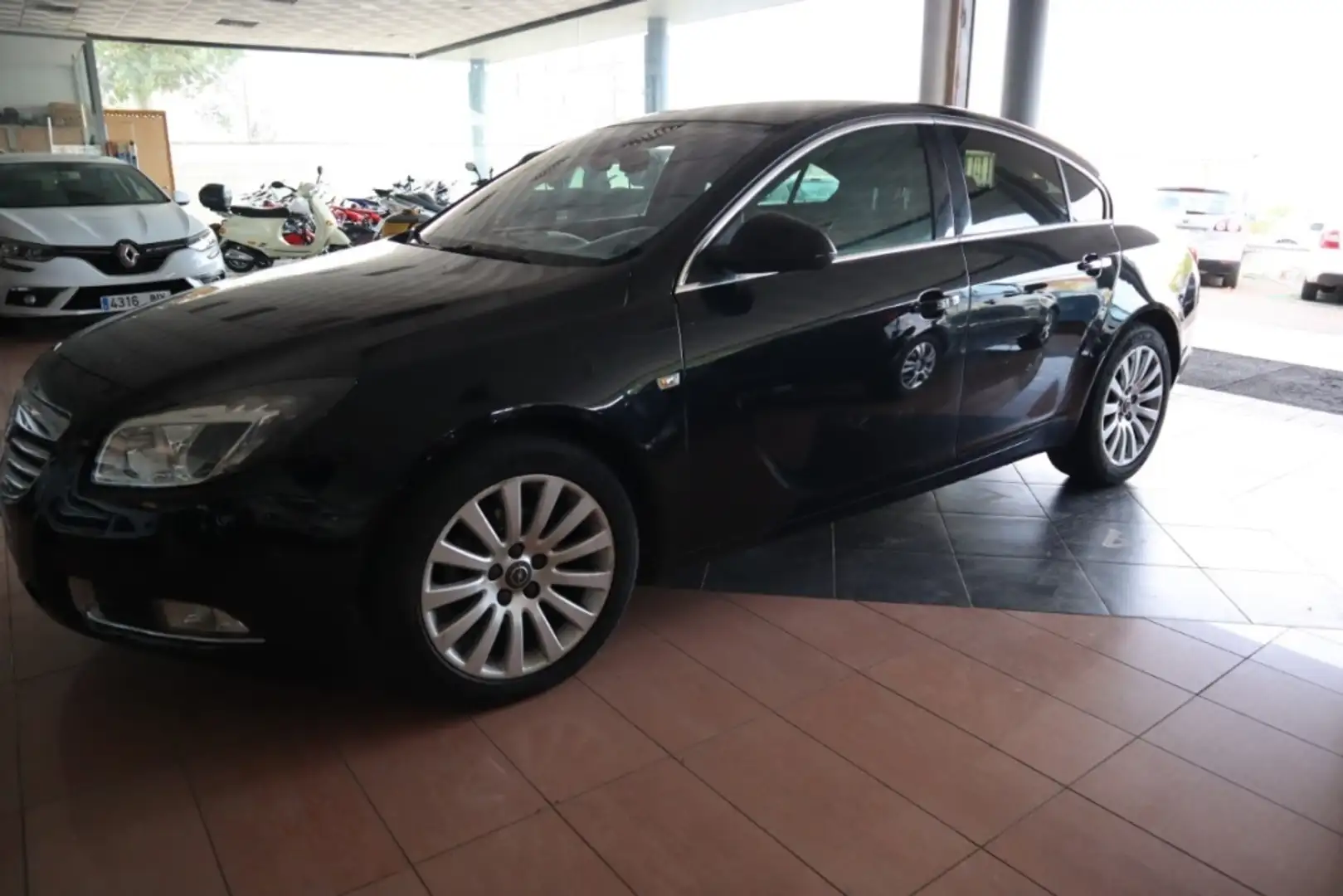 Opel Insignia 2.0CDTI Cosmo 130 - 1