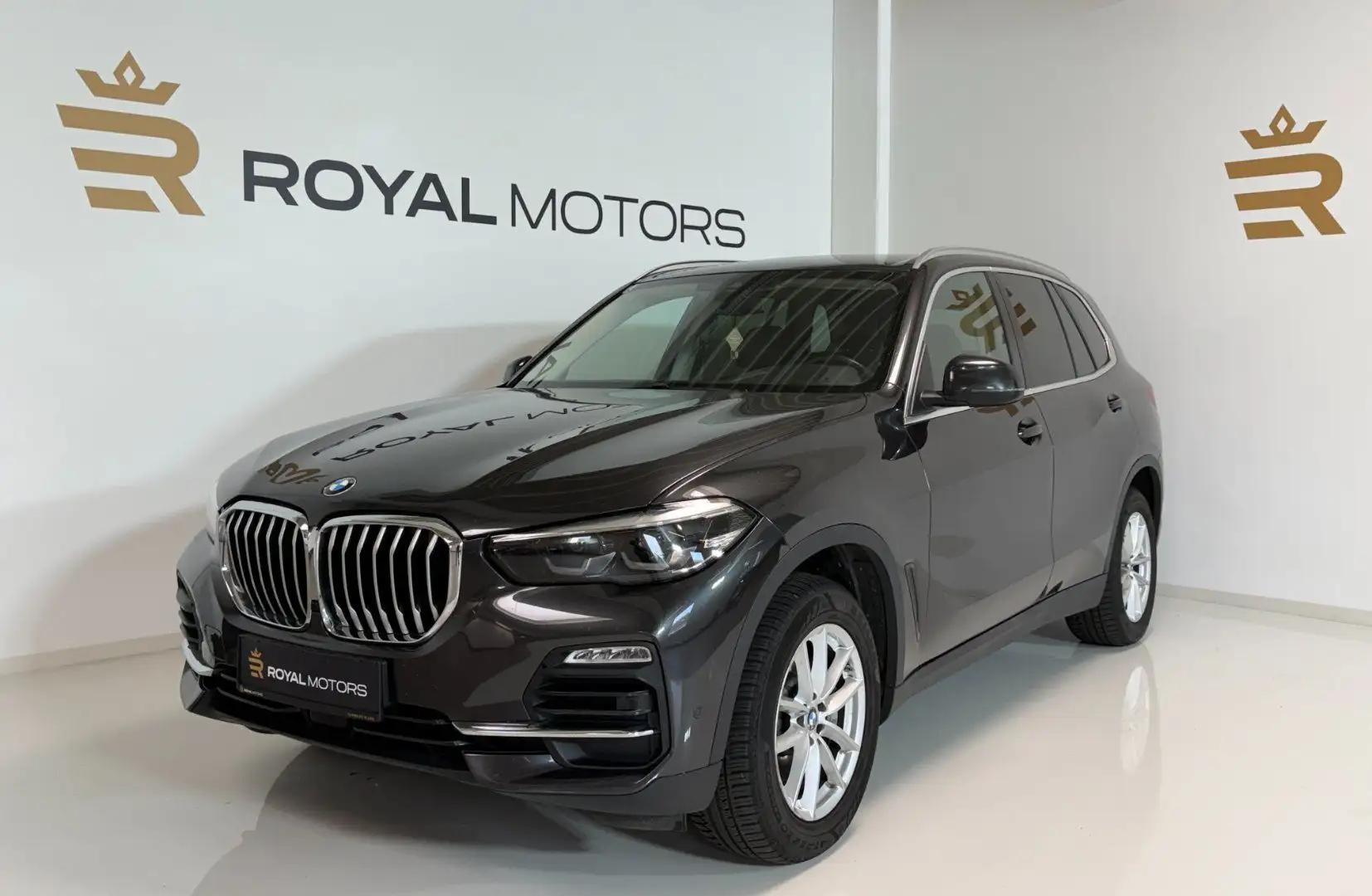 BMW X5 xDrive Grau - 1