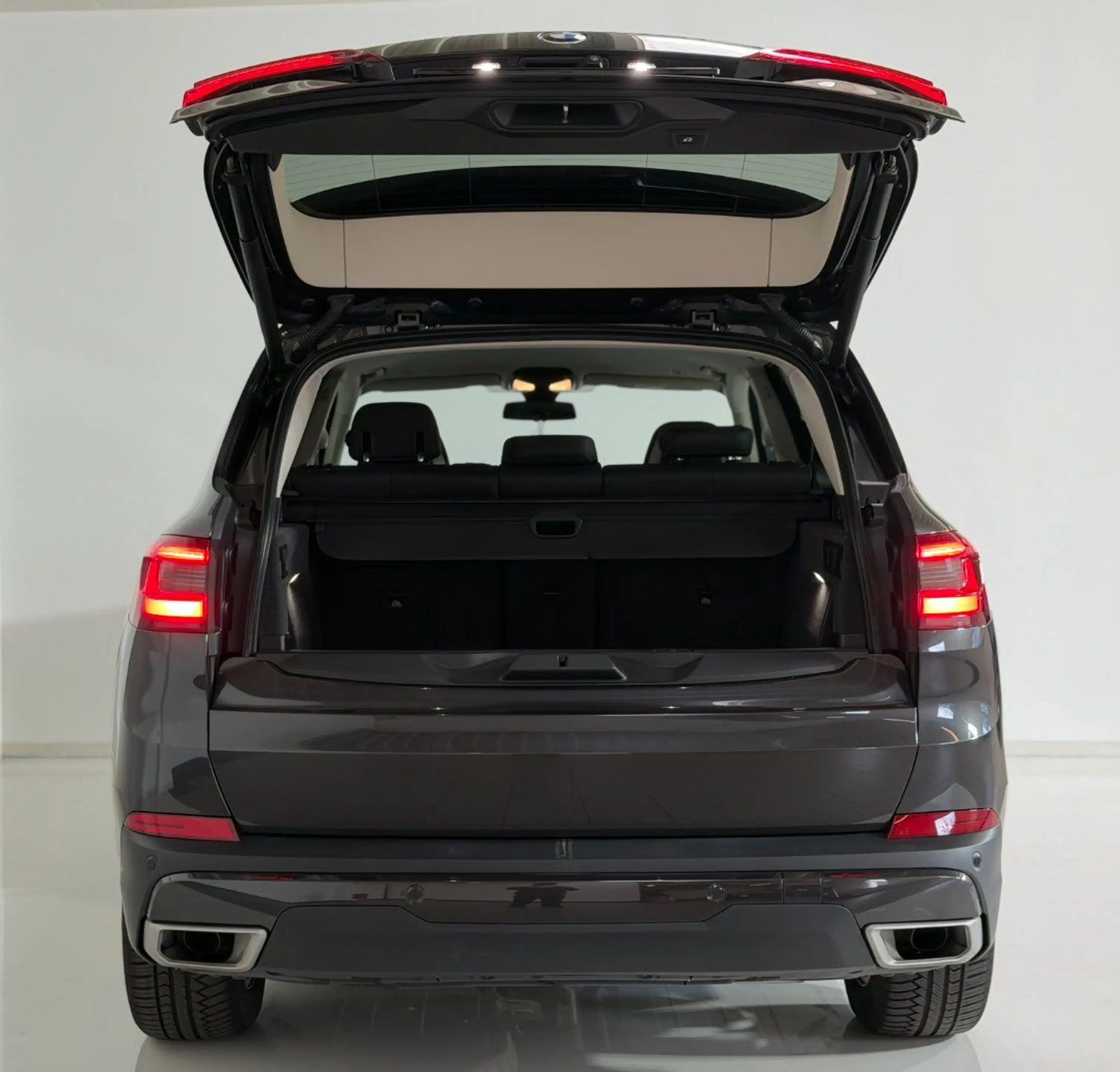 BMW X5 xDrive25d — photo 11