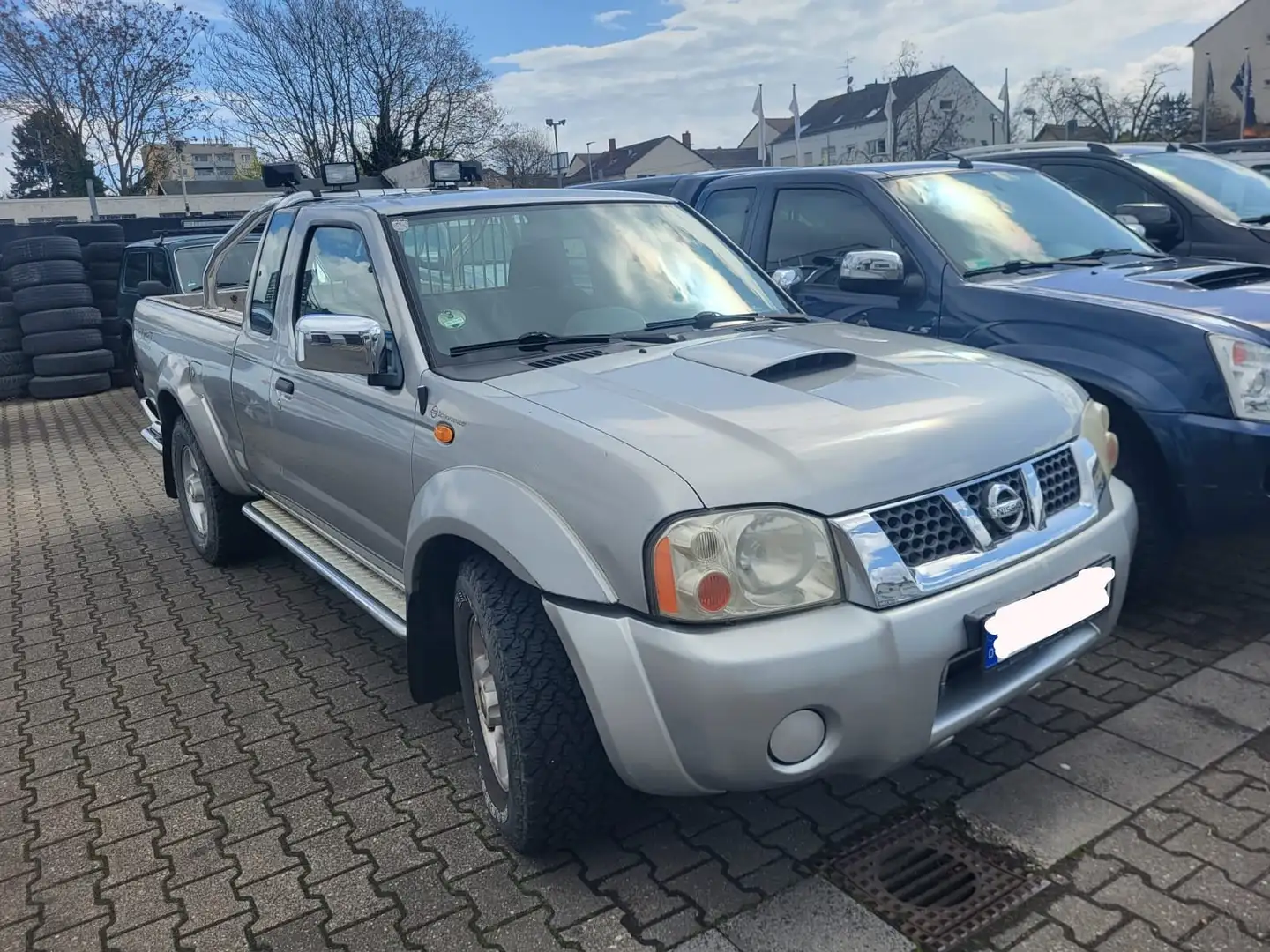 Nissan Pick Up 4WD King Cab Navara *nur 96 Tkm / LKW-Zl.* Plateado - 2