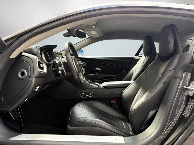 Aston Martin DB11 view 15