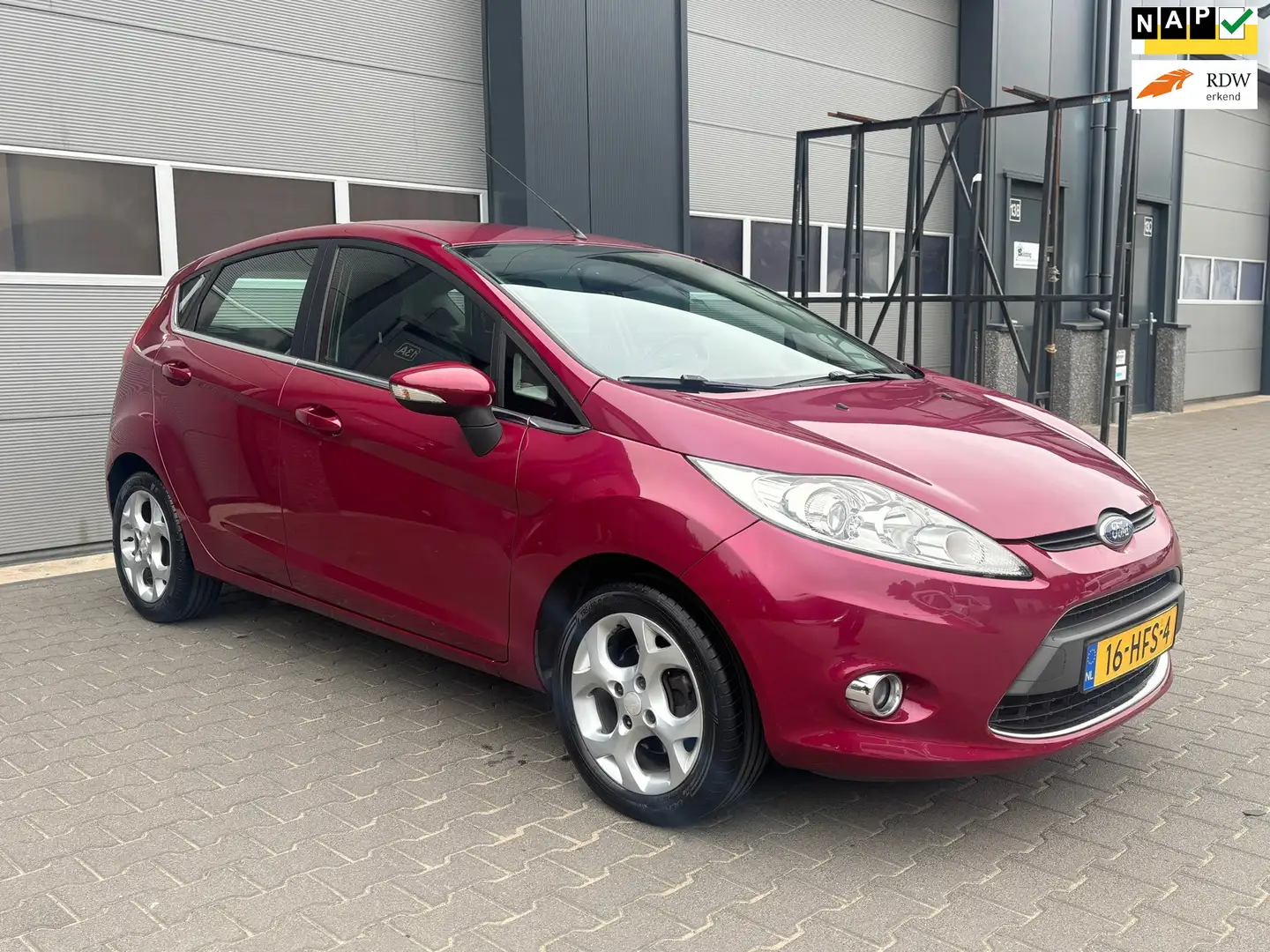 Ford Fiesta 1.25 Titanium 5Drs|Airco|Cruiscontrole| Parkeersen Paars - 1
