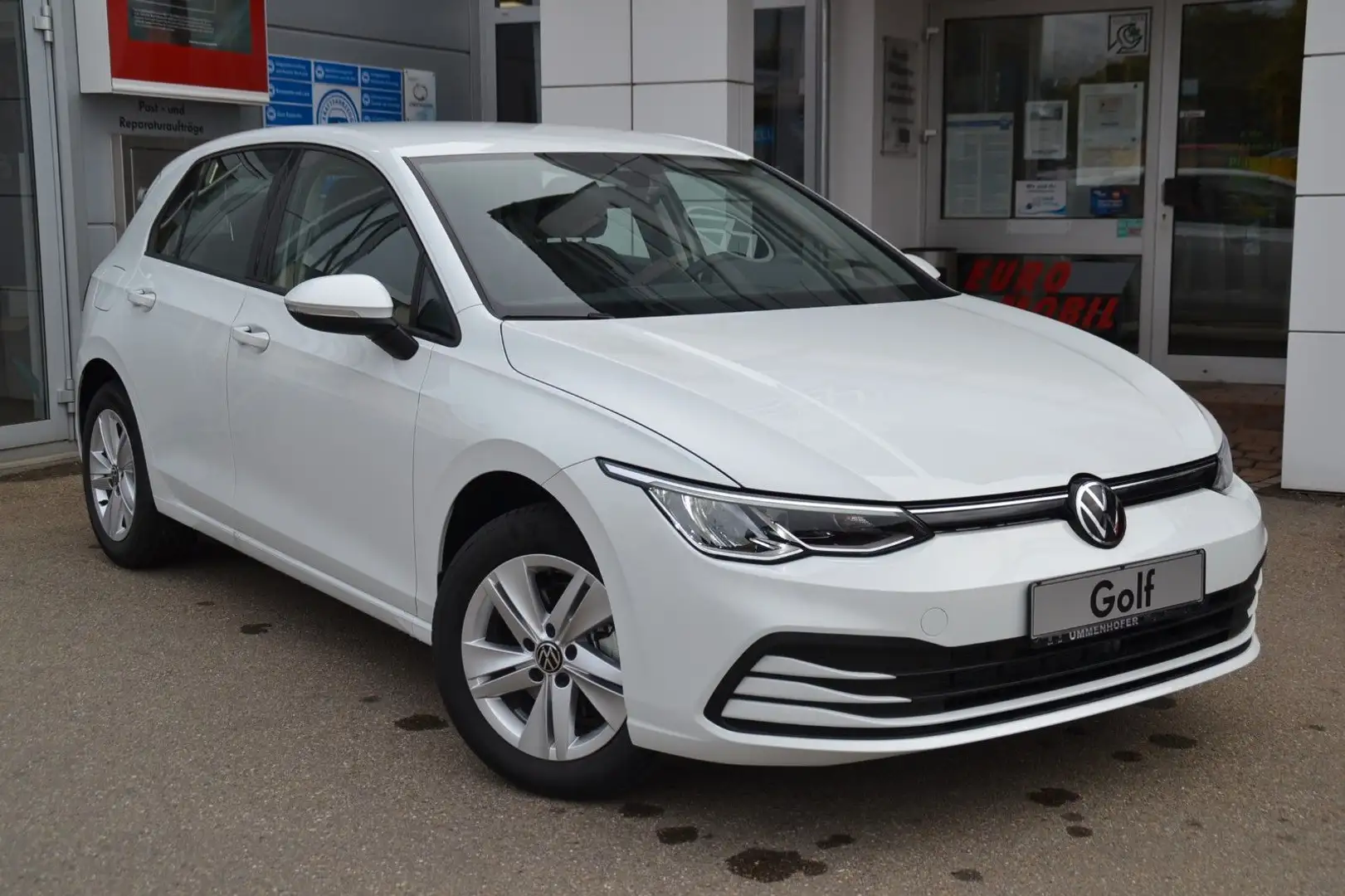 Volkswagen Golf VIII Life TSI LED ACC KLIMAAUT. APP-NAV SHZ Weiß - 1