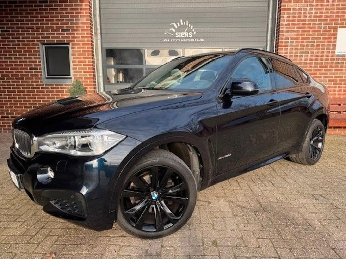 BMW X6 xDrive 30d,DACH,SOFTCL,AHK,STANDHEIZ,M-PAKET Schwarz - 1