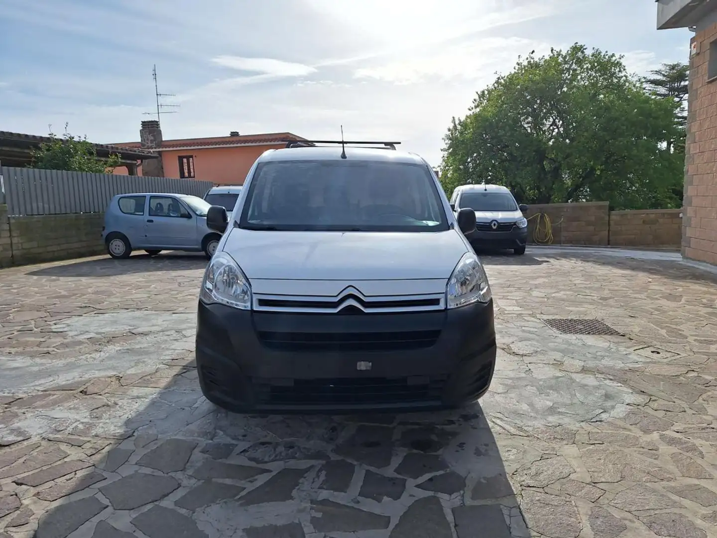 Citroen Berlingo BlueHDi 75 Van 3 posti Club L1 NAVI Bianco - 2