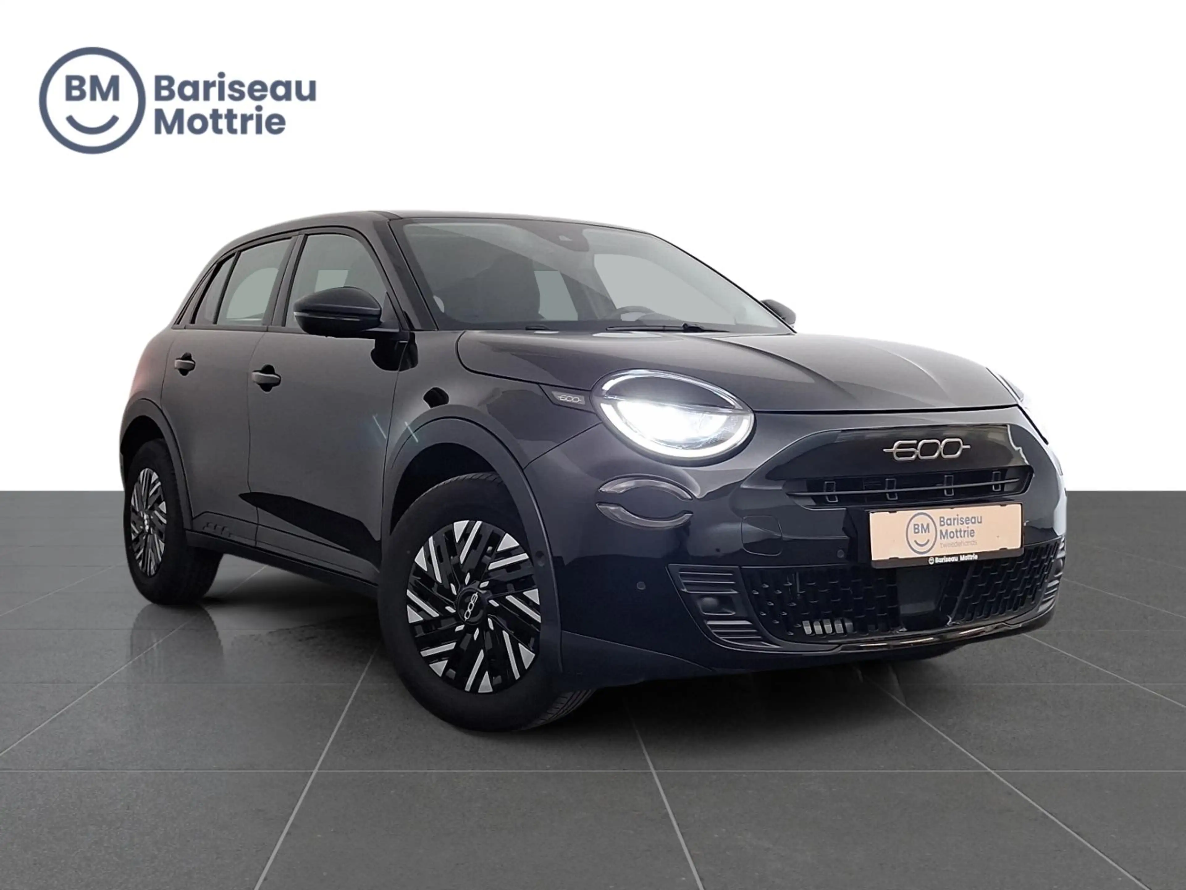 Fiat 600 HYBRID AUTOMAAT *CAMERA+SENSOREN*DAB*GPS*CARPLAY*K