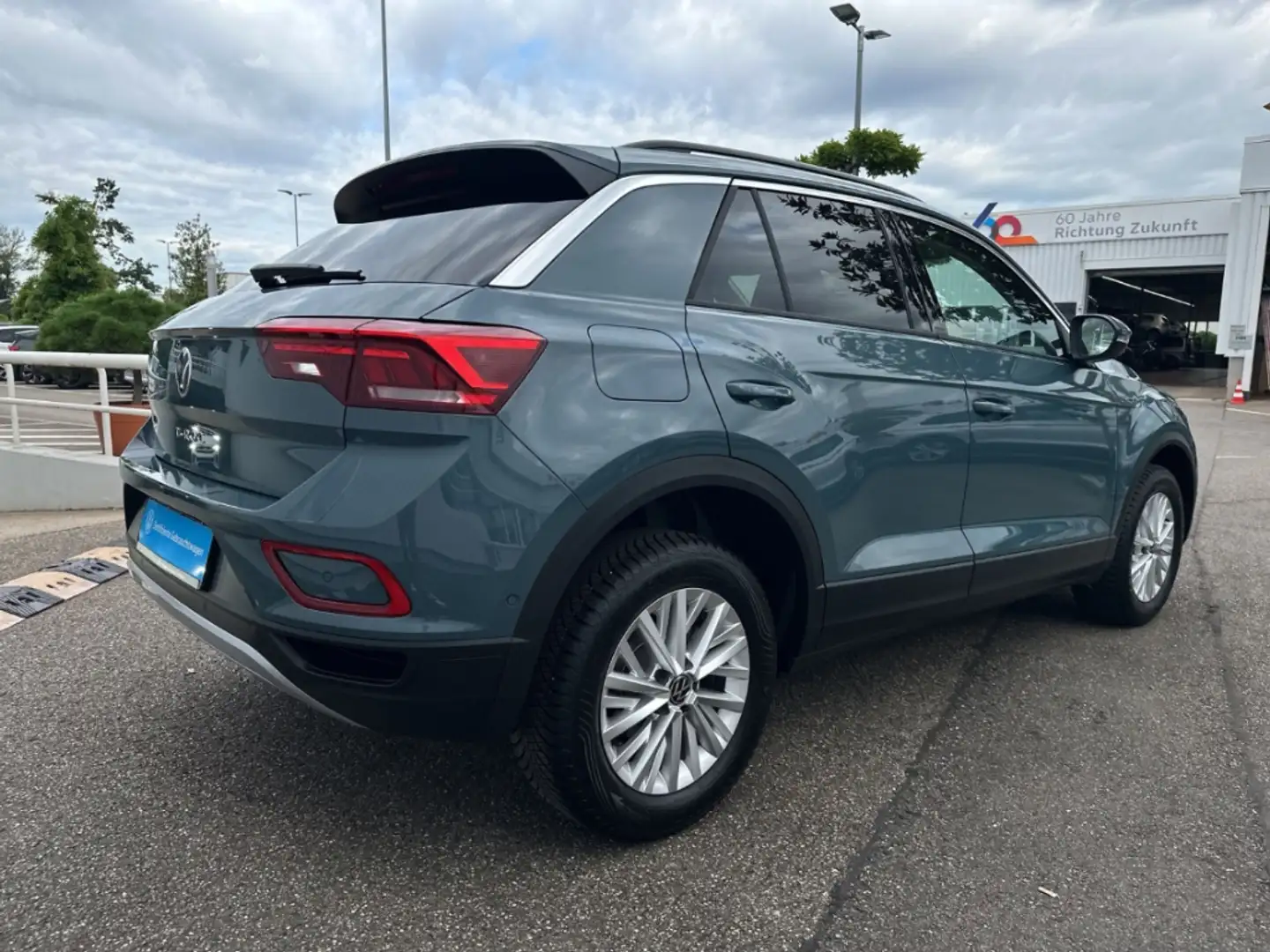 Volkswagen T-Roc Life 1.0 TSI Navi LED Climatronic Azul - 2