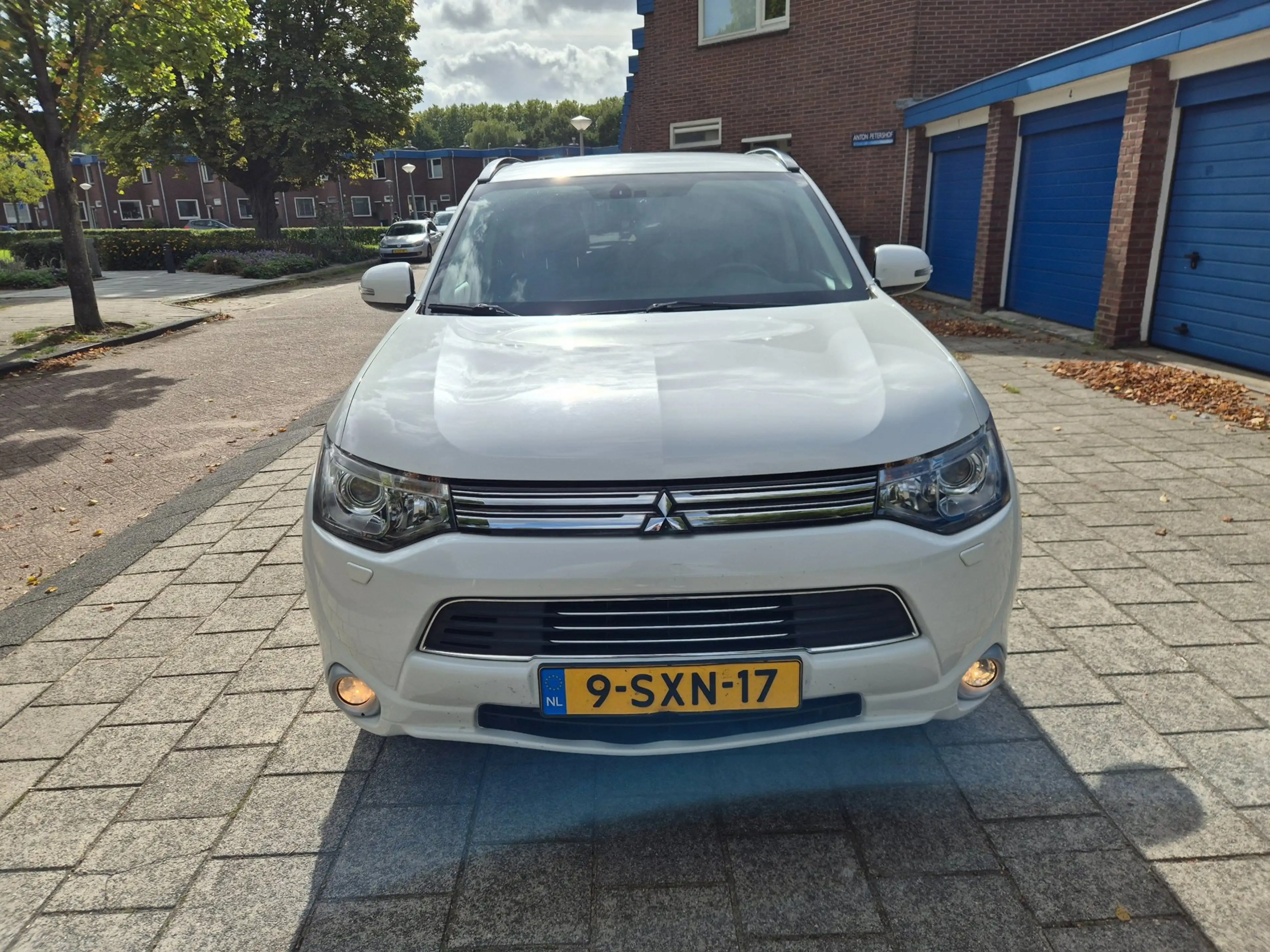 Mitsubishi Outlander 2.0 PHEV instyle+ — photo 2