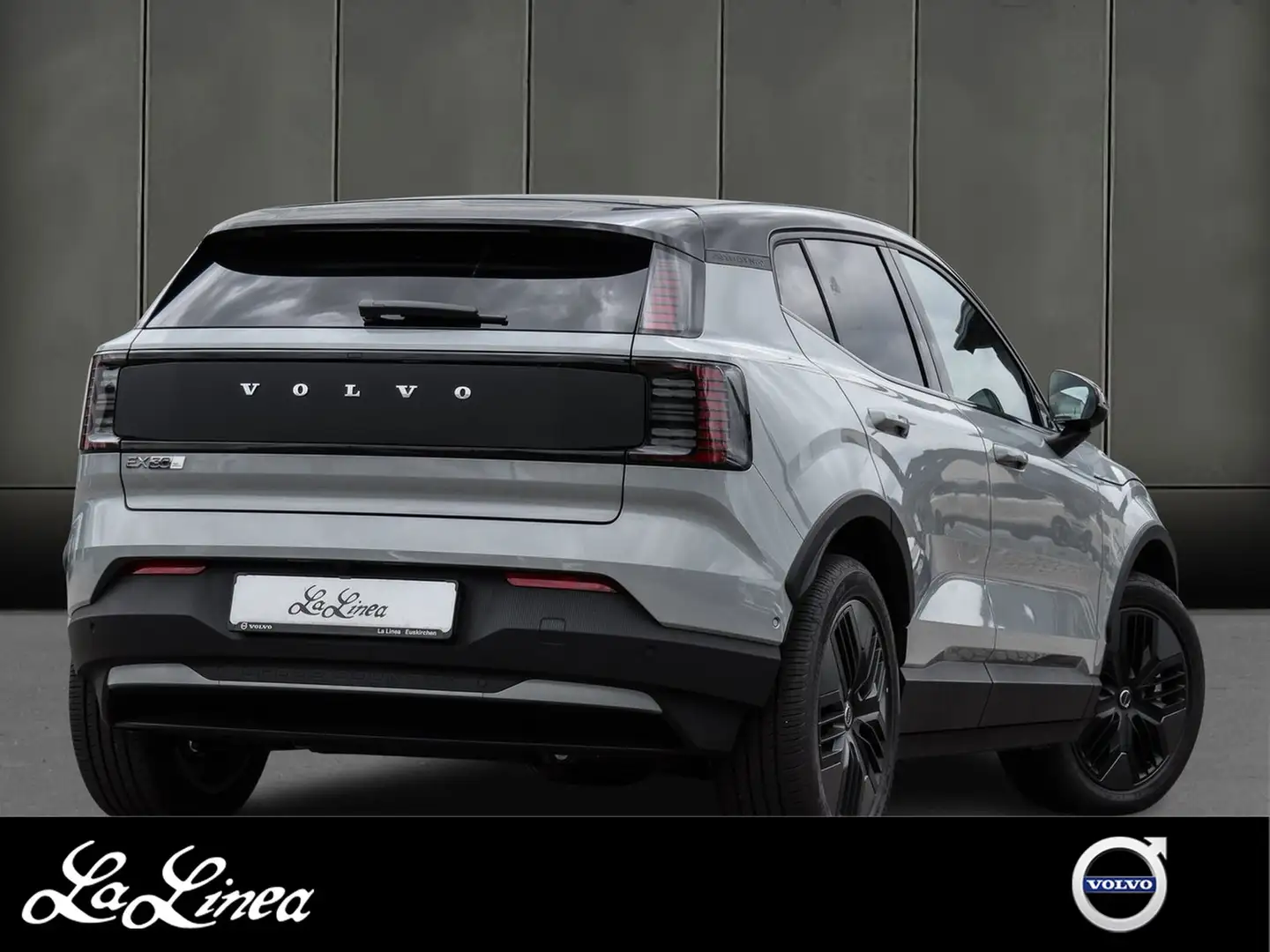 Volvo EX30 Cross Country 315 kW Twin Motor Performance AWD... Grijs - 2
