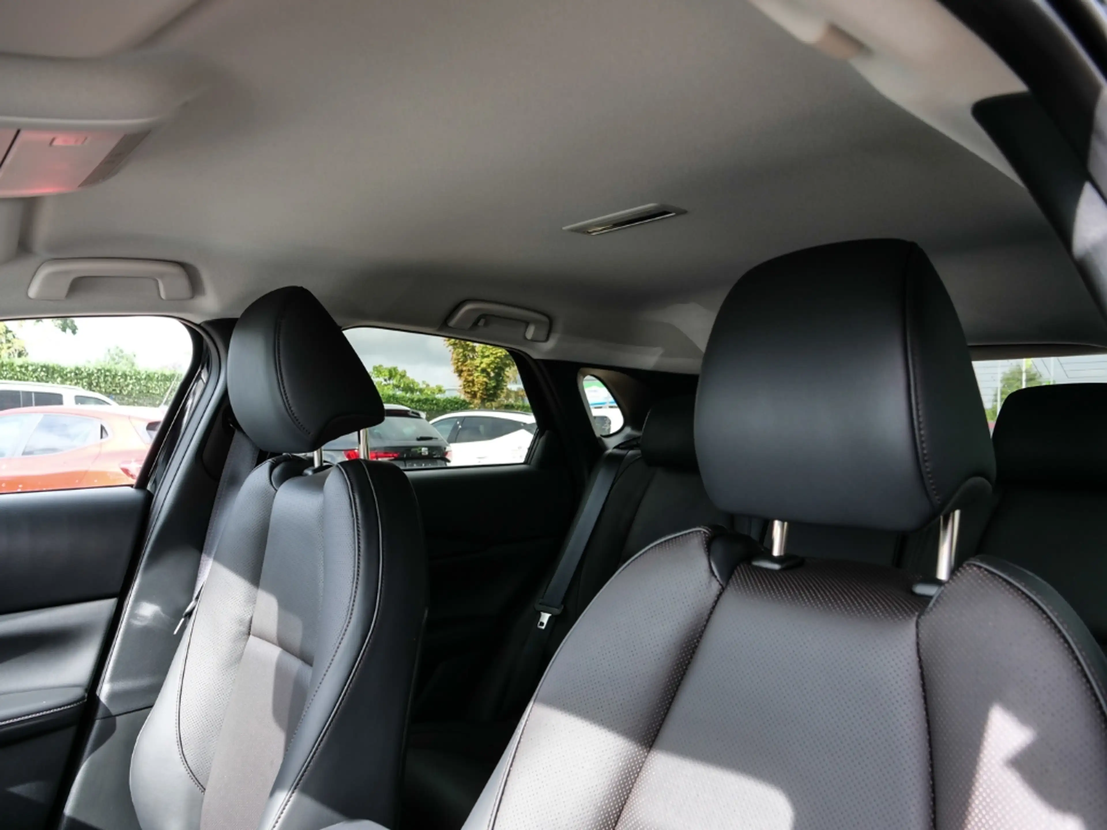 Mazda CX-30 2027 Homura Plus 2.5L e-SKYACTIV-G 140PS 6AT FWD — photo 9
