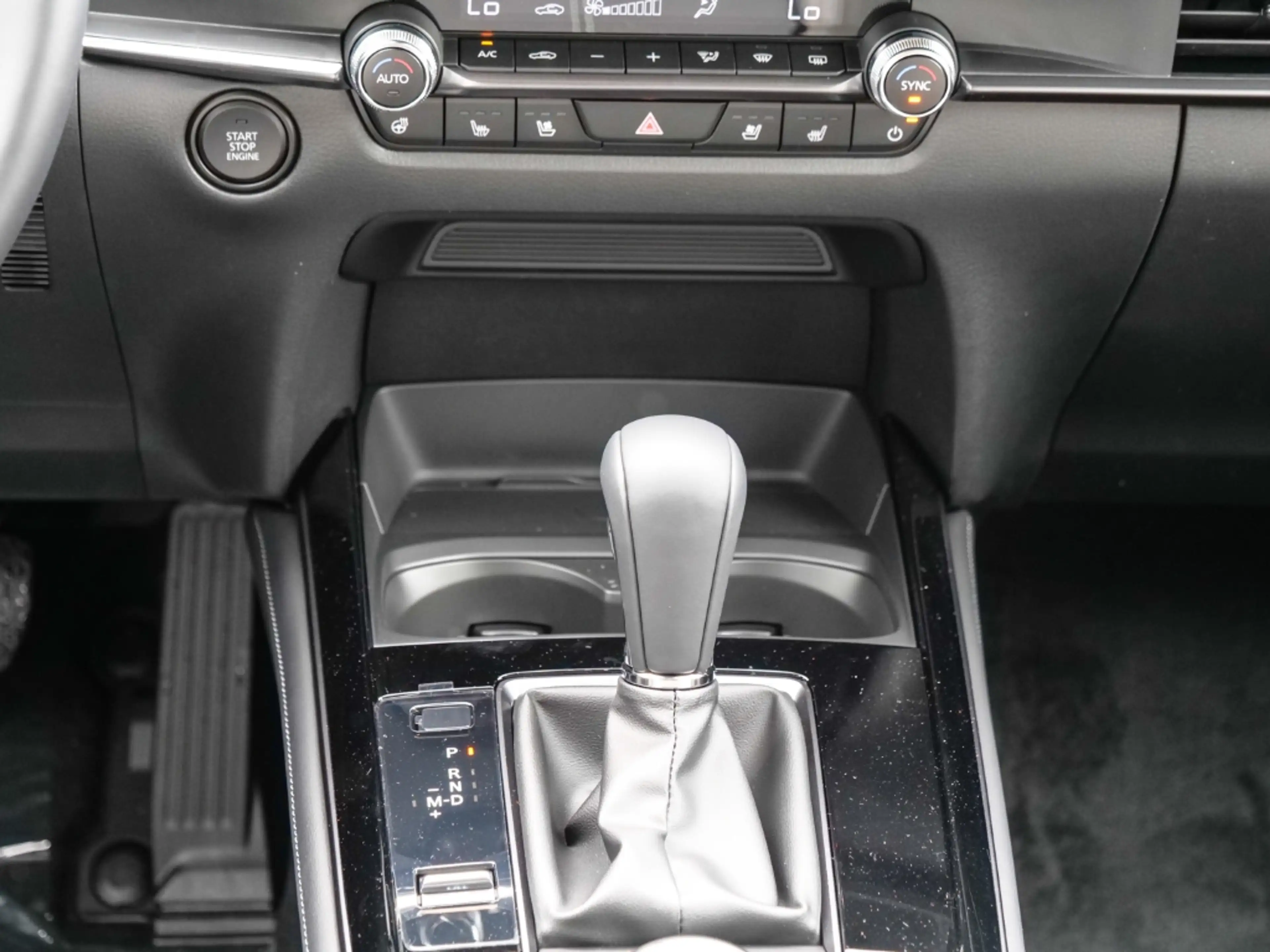 Mazda CX-30 2027 Homura Plus 2.5L e-SKYACTIV-G 140PS 6AT FWD — photo 13