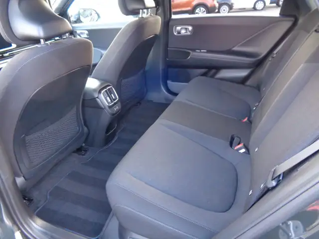Hyundai Ioniq view 8