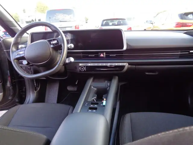 Hyundai Ioniq view 11