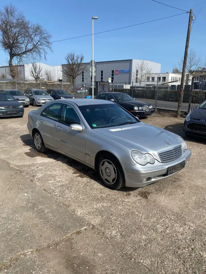Mercedes-Benz C 200