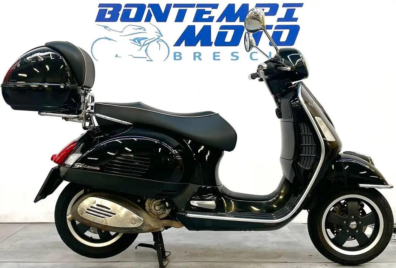 Vespa GTS 300