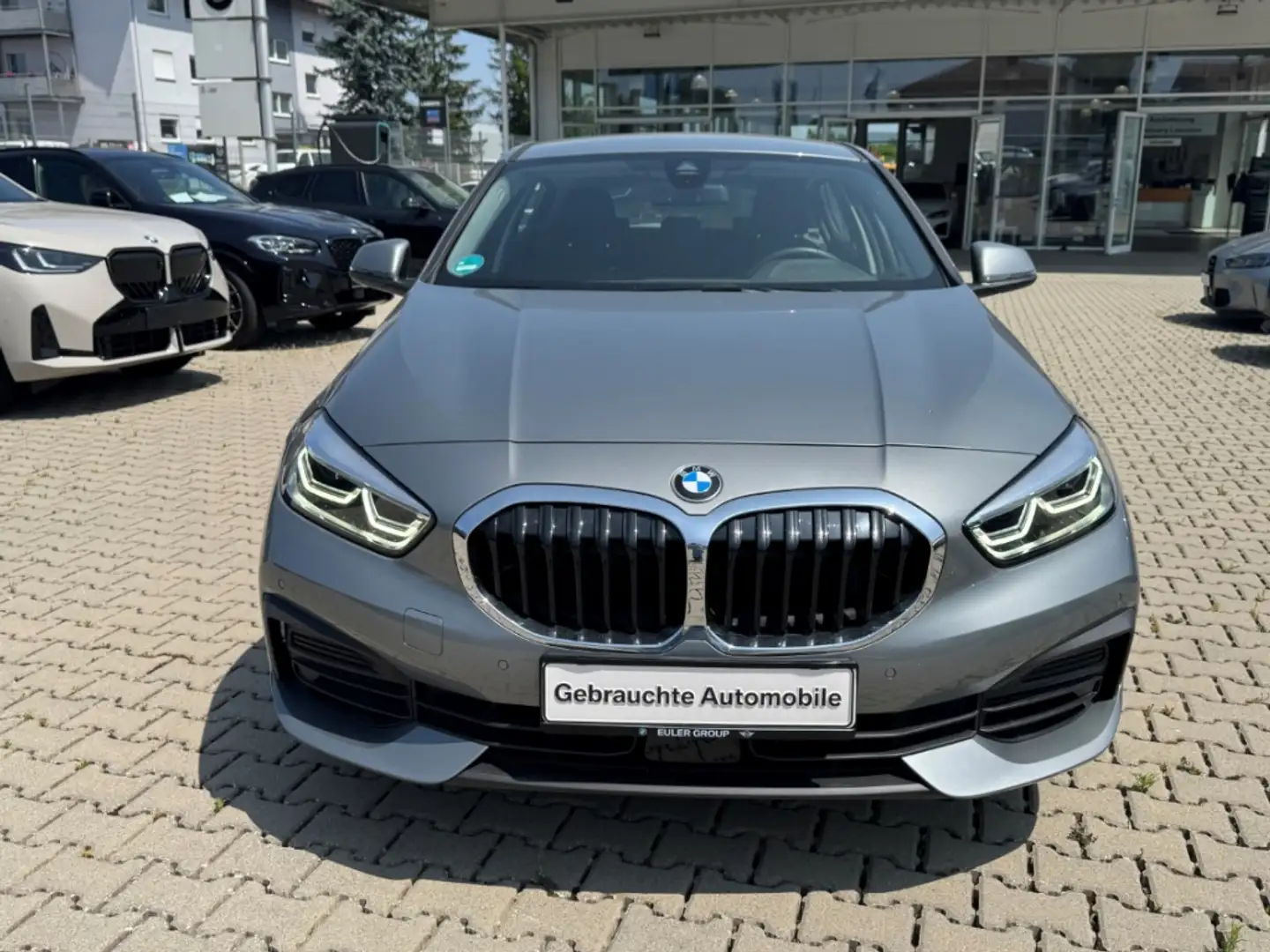 BMW 116 iA Advantage+Comfort LCProf LenkHzg aut.Heckklappe Gris - 2