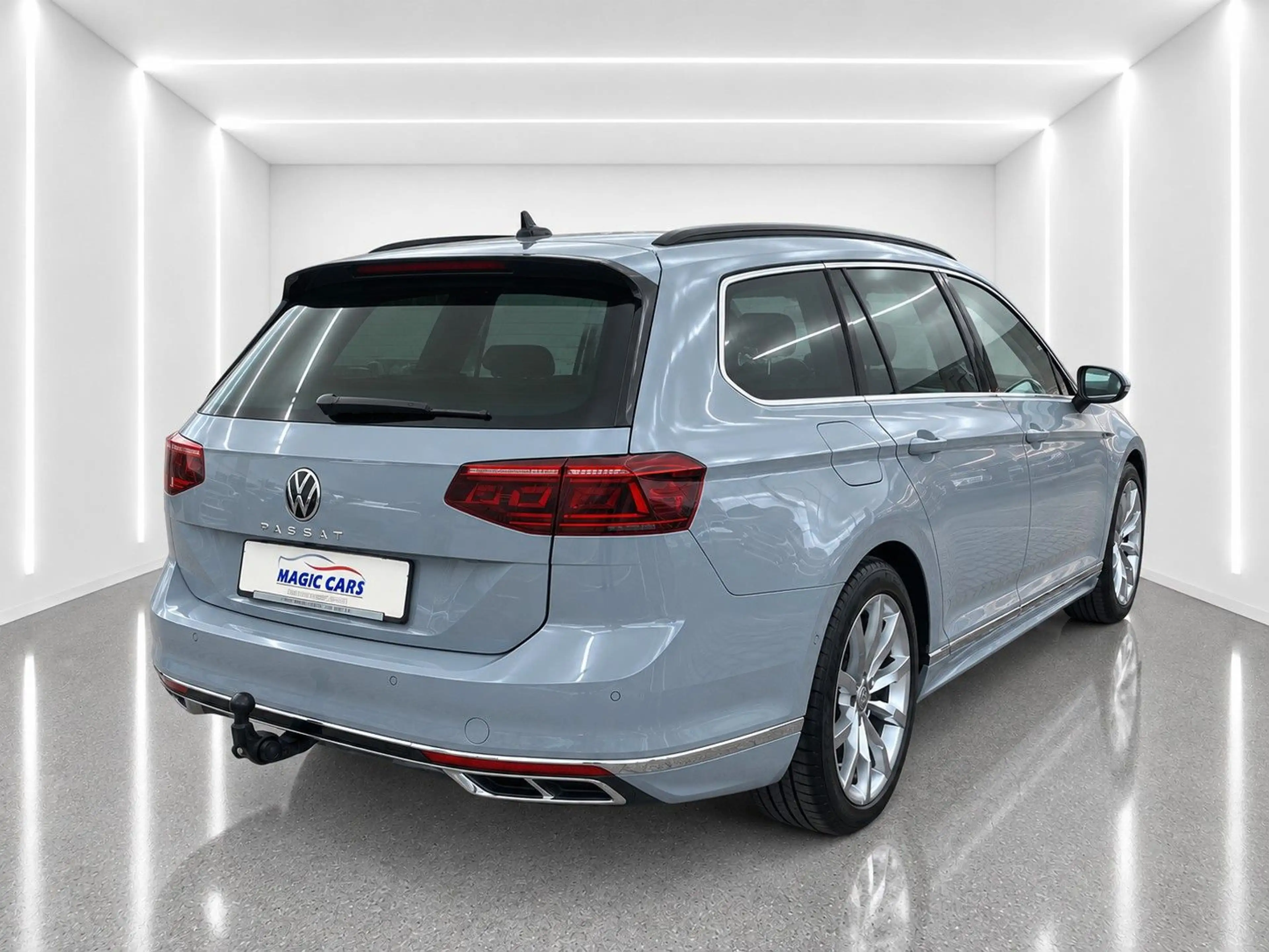 Volkswagen Passat Variant 1.5 TSI DSG OPF R-LINE — photo 13