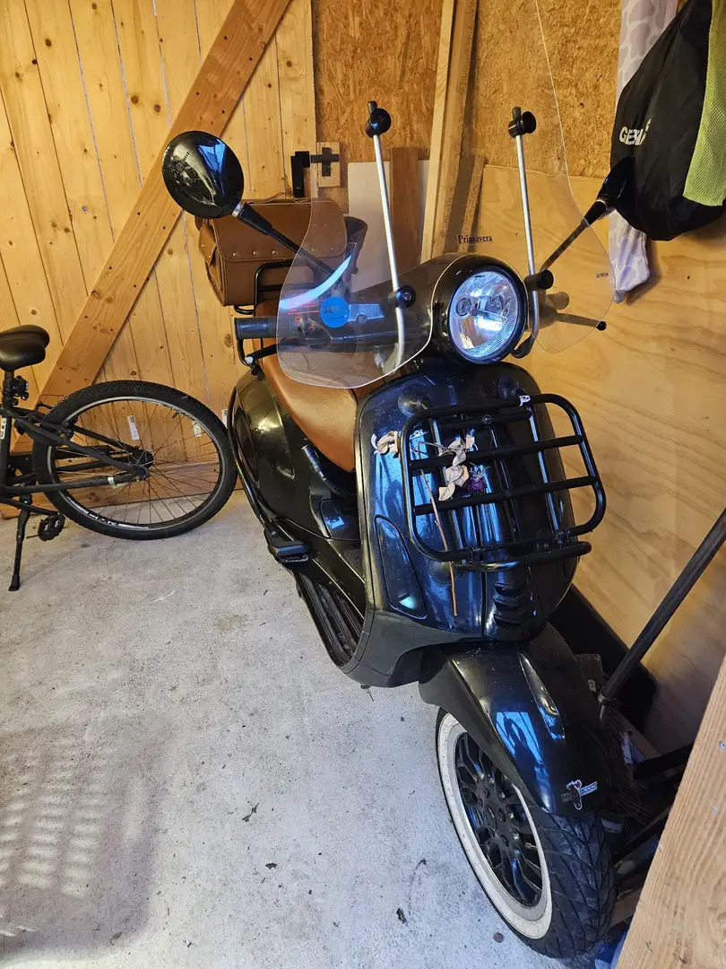 Vespa Primavera 50 Zwart 50cc brom fiets Zwart - 1