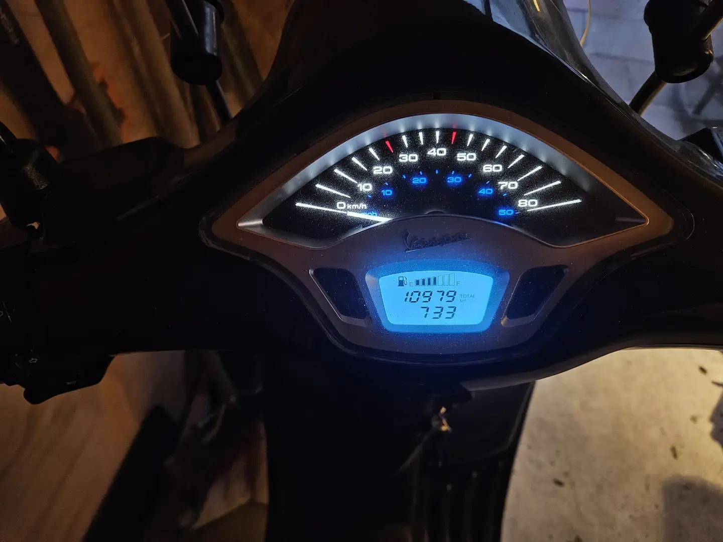 Vespa Primavera 50 Zwart 50cc brom fiets Zwart - 2