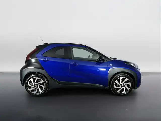 Toyota Aygo X view 3