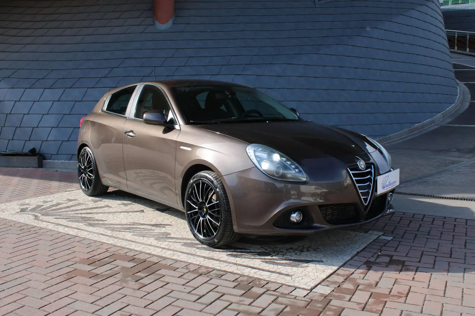Alfa Romeo Giulietta 2.0 JTDm-2 150 CV Distinctive Braun - 1
