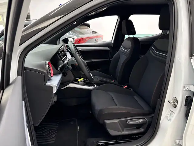 SEAT Arona view 4