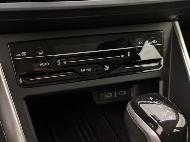 Volkswagen Polo view 12