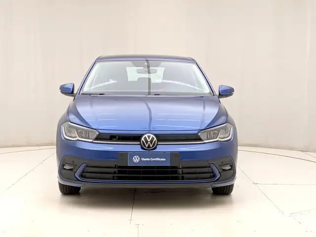 Volkswagen Polo view 2