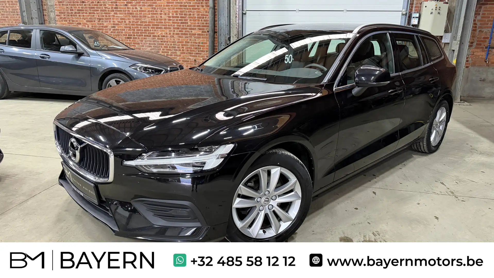 Volvo V60 D3 Momentum Navi LED Garantie Noir - 1