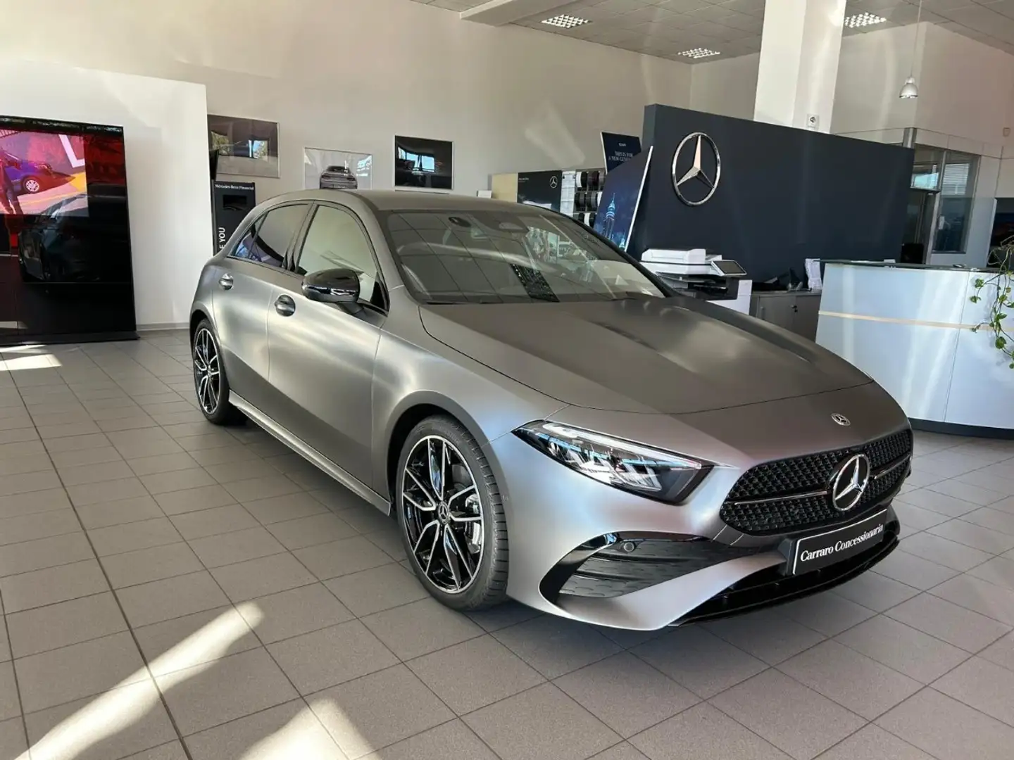 Mercedes-Benz A 180 d Automatic Grigio - 1