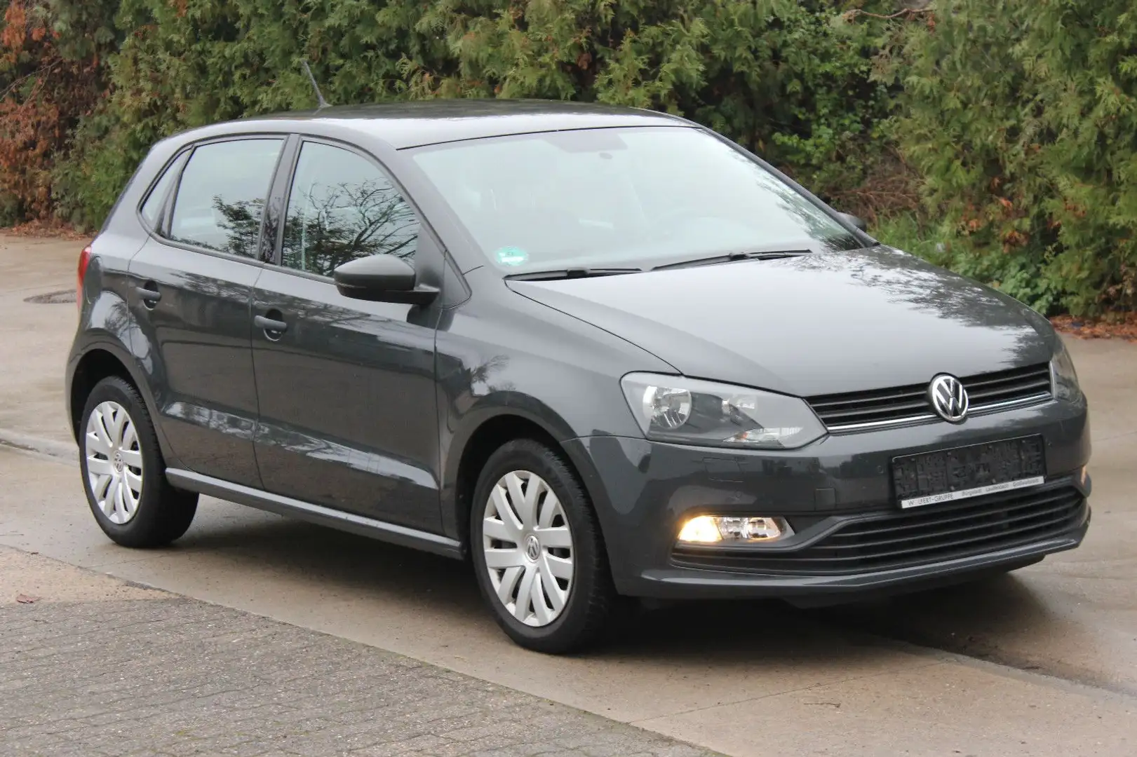 Volkswagen Polo V Trendline Grau - 1