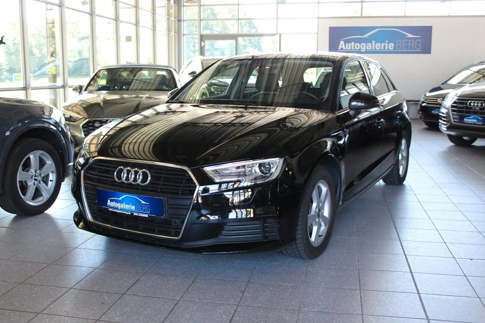 Audi A3 Sportback 35 TFSi S-tronic Navi PDC plus Noir - 1