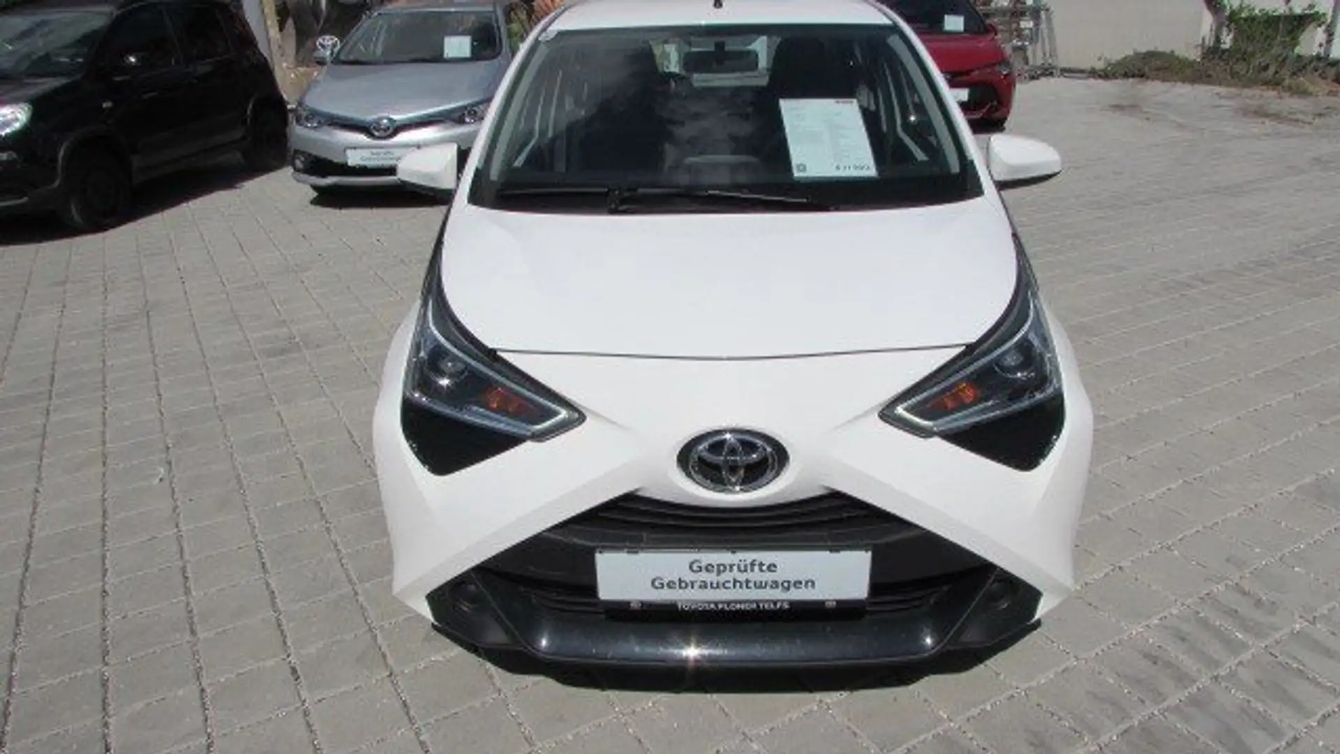 Toyota Aygo X -play 1,0 VVT-i Weiß - 2