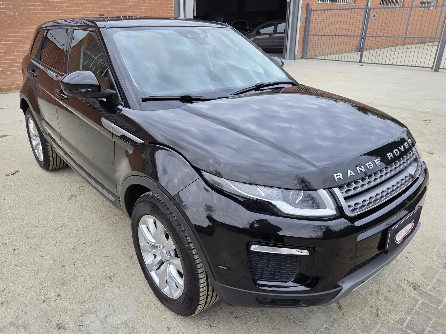 Land Rover Range Rover Evoque 2.0 td4 SE Dynamic 150cv auto Nero - 2