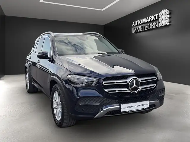 Mercedes-Benz GLE view 2