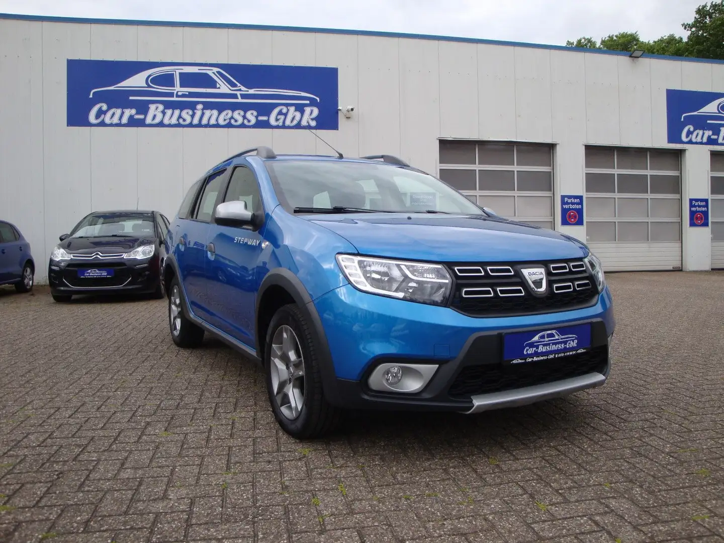 Dacia Logan MCV II Kombi Stepway Blau - 1
