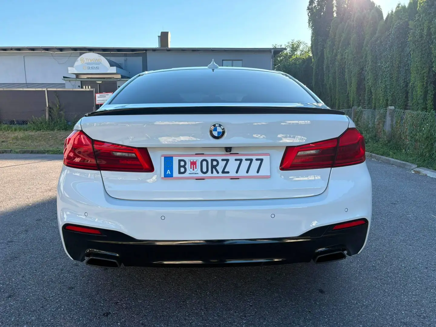 BMW 530 530i Aut. M-Packet Werk Aus Weiß - 2