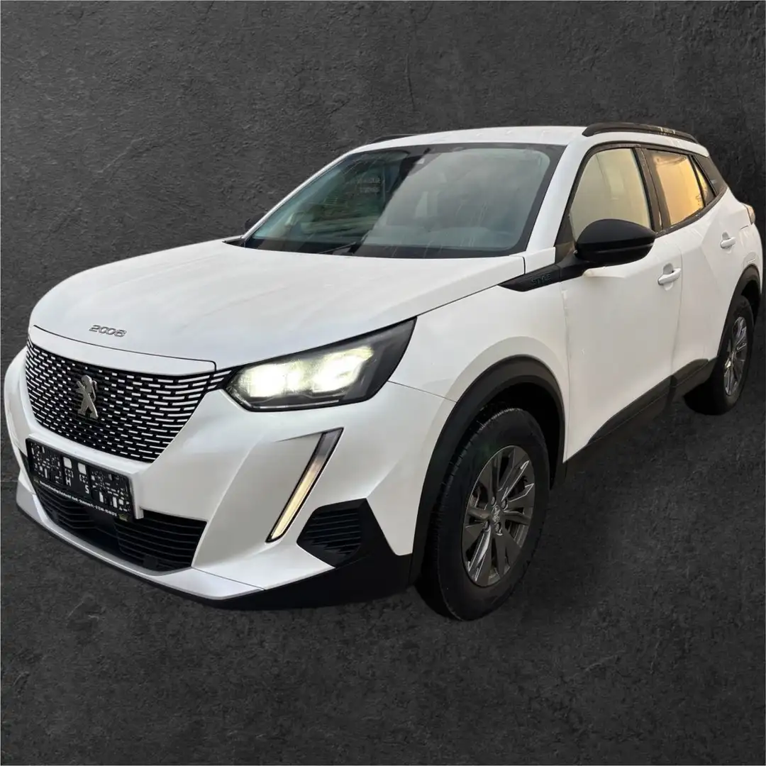 Peugeot 2008 e- GT Pack Weiß - 1