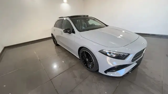 Mercedes-Benz A 200 A 200 d AMG Line auto
