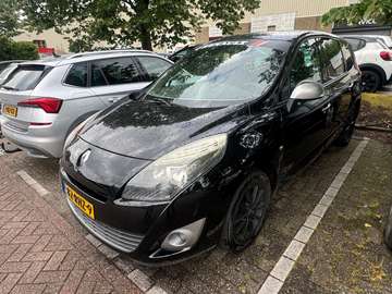 1.4 TCe Parisienne | Clima | Navi | Motor Kapot