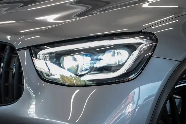 Mercedes-Benz GLC view 4